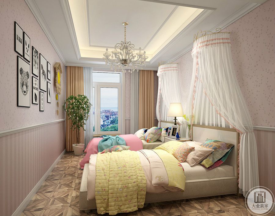 儿童房是标准双人床的设计，整个房间装饰的很浪漫、温馨。
