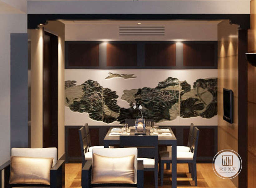 餐厅秉持典型的新中式风格搭配原则，餐桌和餐椅均为木质材料，整体融入很多中式元素，格调高雅，造型简朴优美，色彩浓重而成熟。